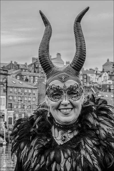 LADY GOTH.jpg